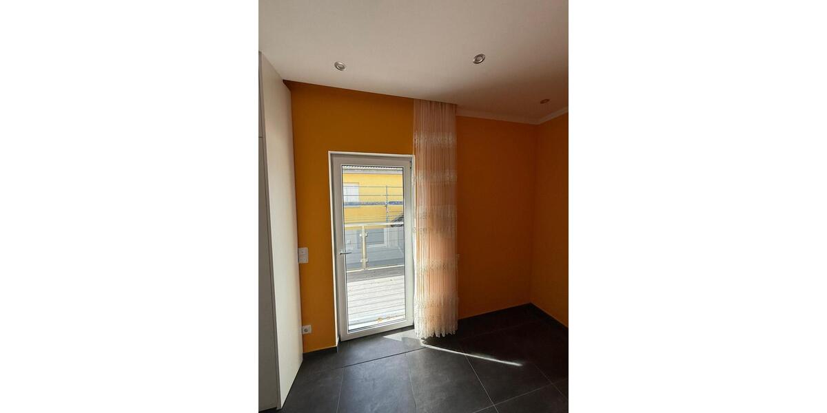 Etagenwohnung Augsburg Bärenkeller - 4 Zimmer, 96 m&sup2;, 1.800&euro; | Angebot:24840835