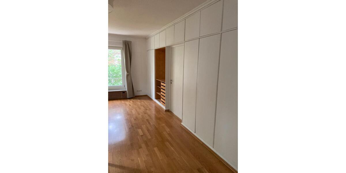 Villa Augsburg Bergheim - 8 Zimmer, 330 m&sup2;, 1.950.000&euro; | Angebot:25809587