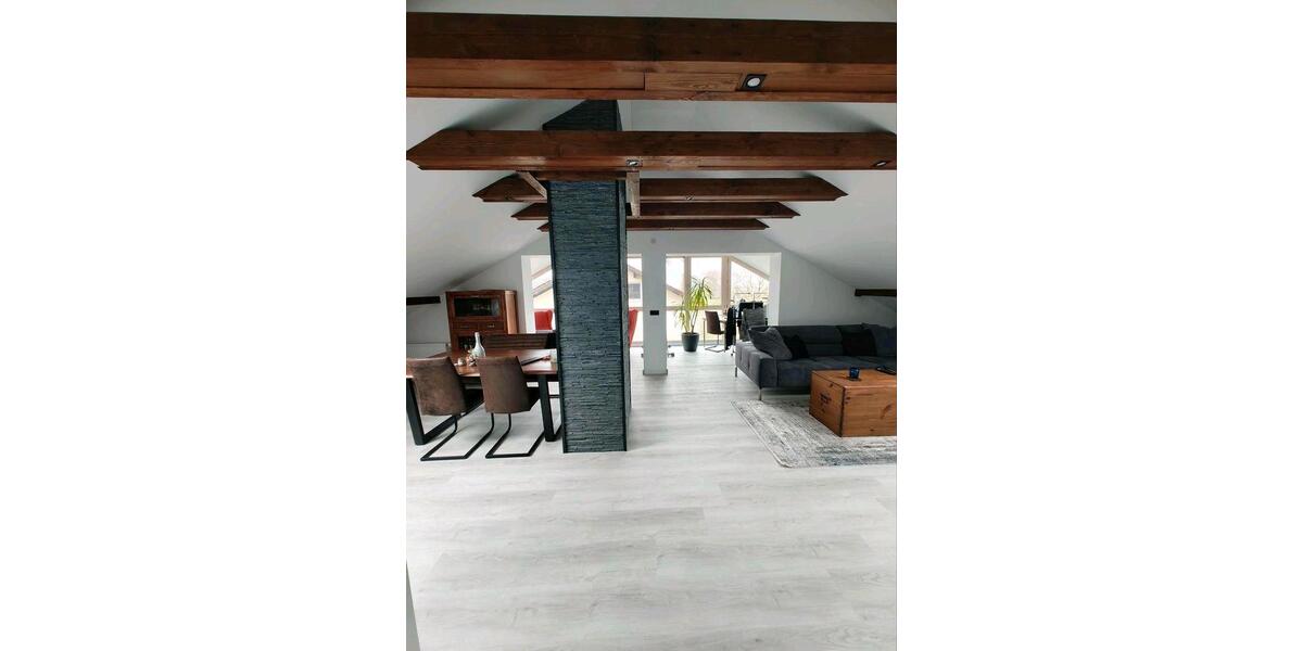 Dachgeschoßwohnung Ustersbach - 4 Zimmer, 112 m&sup2;, 1.350&euro; | Angebot:26704312