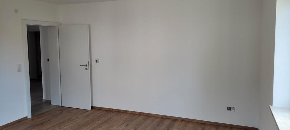 Erdgeschoßwohnung Holzheim - 3.5 Zimmer, 95 m&sup2;, 750&euro; | Angebot:26007901