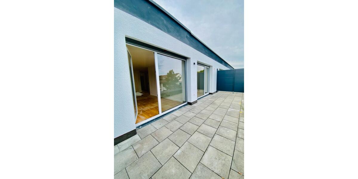 Erstbezug: 2,5 Zimmer mit Küche, Dachterrasse und TG 2.5 zimmer