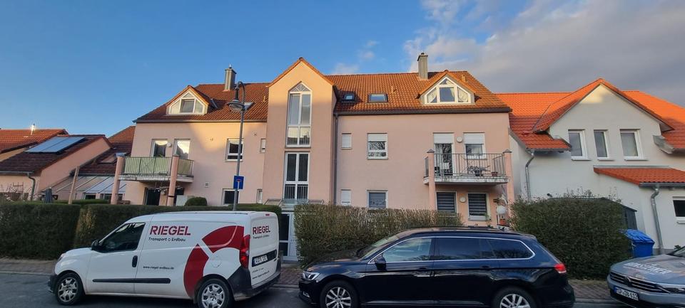 Dachgeschoßwohnung Langweid am Lech - 3 Zimmer, 65 m&sup2;, 680&euro; | Angebot:25403382