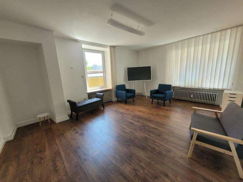 Büro in Augsburg 500 € 42.4 m² zimmer