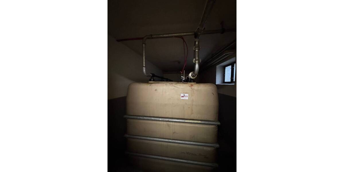 Werkstatt mit Ausstellungsfläche, Büro, Lager und Betriebsleiterwohnung in Bestlage von Kissing zimmer