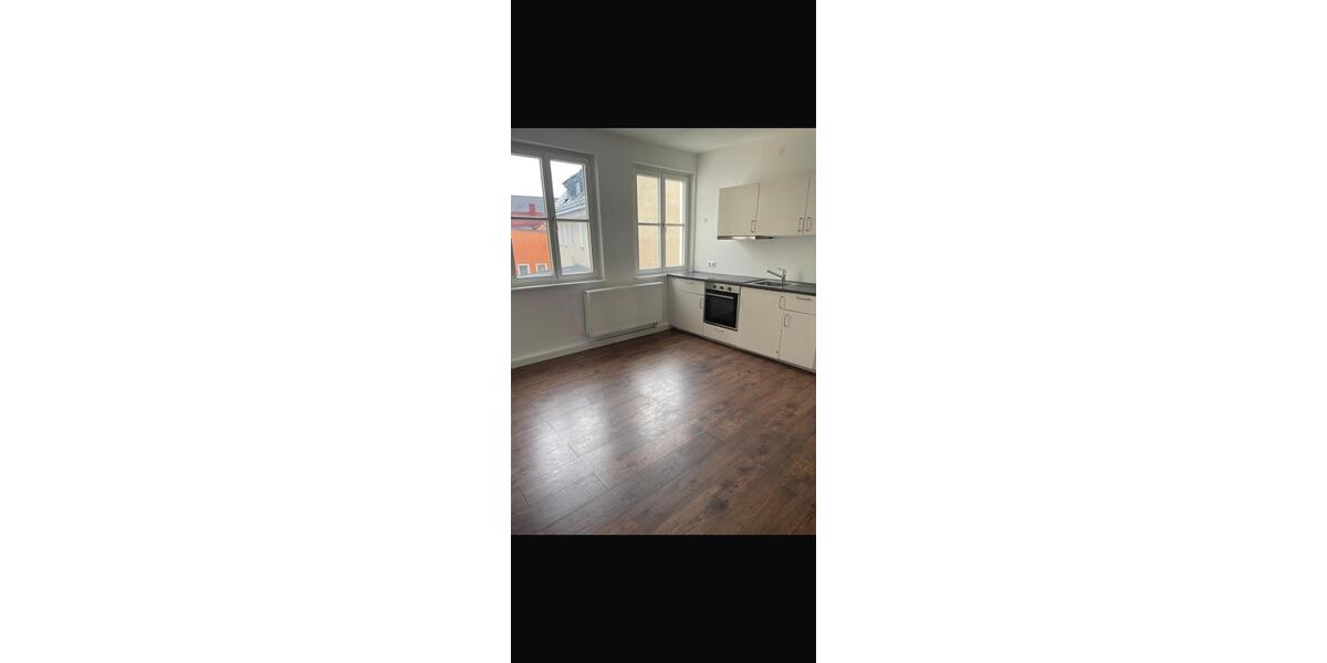 Etagenwohnung Augsburg Oberhausen - 2 Zimmer, 64 m&sup2;, 1.300&euro; | Angebot:26701516