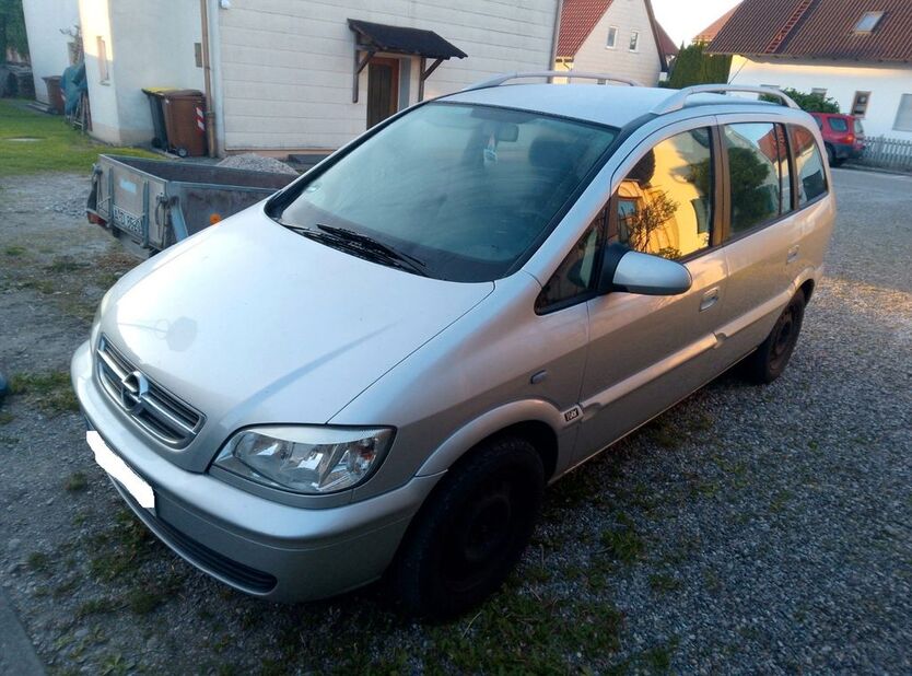 Opel Zafira 186.000 km 2.399 € Schwabmünchen 86830