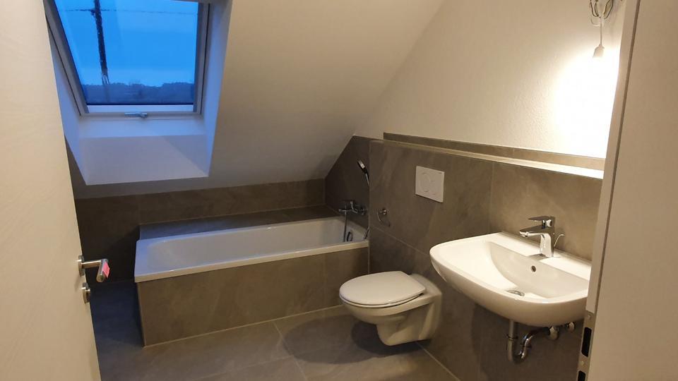 Dachgeschoßwohnung Wertingen - 3.5 Zimmer, 77 m&sup2;, 950&euro; | Angebot:25632258