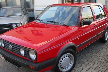 VW Golf 133.200 km 8.990 € Augsburg 86167