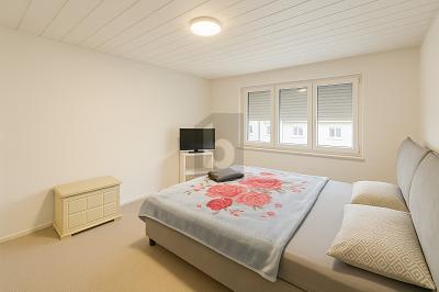 HELLE UND FREUNDLICHE ATMOSPHÄRE - Etagenwohnung Augsburg Bergheim | Angebot:26674235