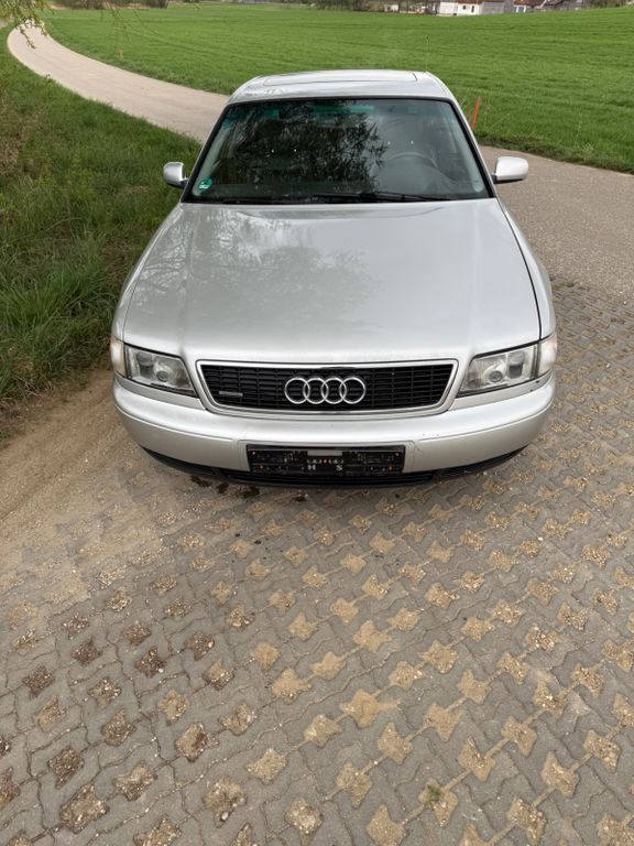 Audi A8 256.866 km 6.000 € Aichach 86551