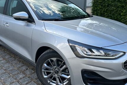 Ford Focus 49.000 km 15.990 &euro; Dinkelscherben 86424