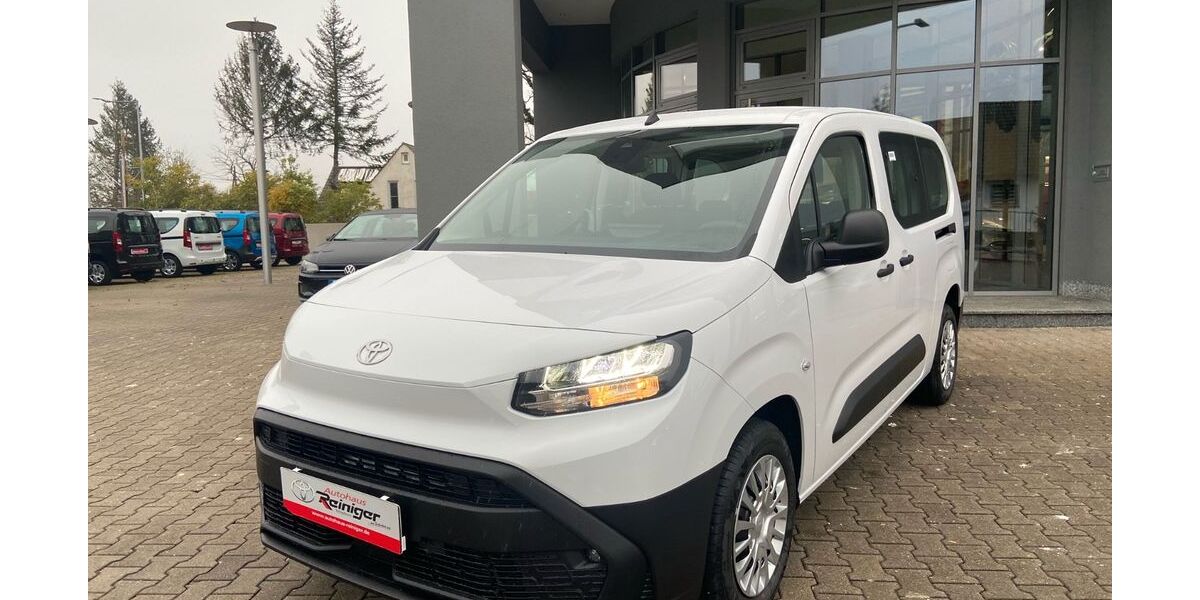 Toyota Proace City 5 km 27.250 &euro; Königsbrunn / Augsburg 86343