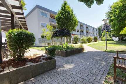 Wohnung zum Kaufen in Augsburg 319.000 € 103.85 m²