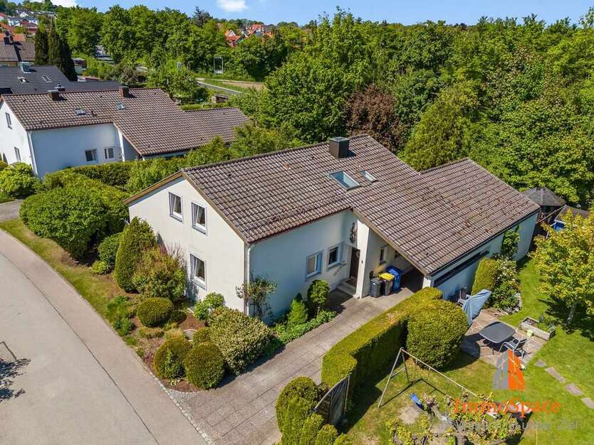 Haus zum Kaufen in Friedberg 899.000 € 292.18 m²