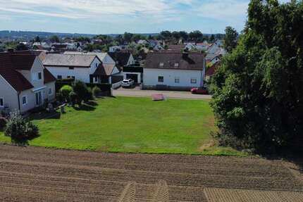 Grundstück zu verkaufen in Aichach Oberbernbach 560.000 € 688 m² zimmer