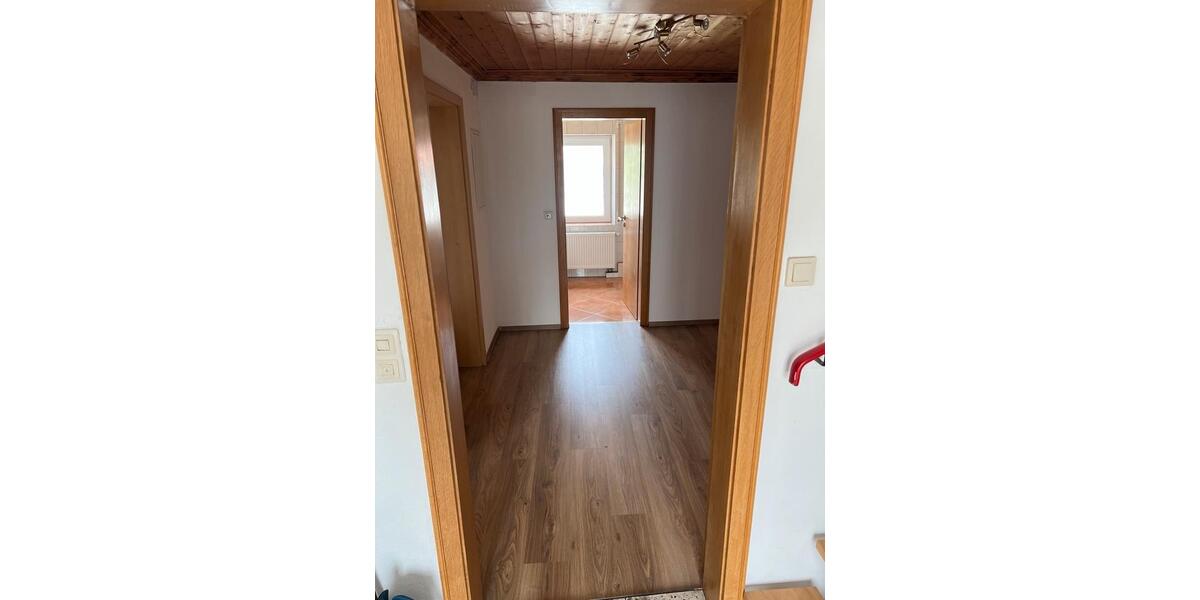 Etagenwohnung Fischach - 4 Zimmer, 95 m&sup2;, 1.100&euro; | Angebot:26638644