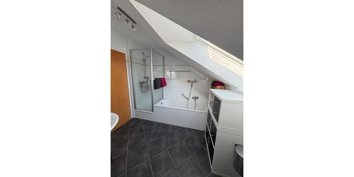 Dachgeschoßwohnung Diedorf - 3 Zimmer, 69 m&sup2;, 330.000&euro; | Angebot:25406774