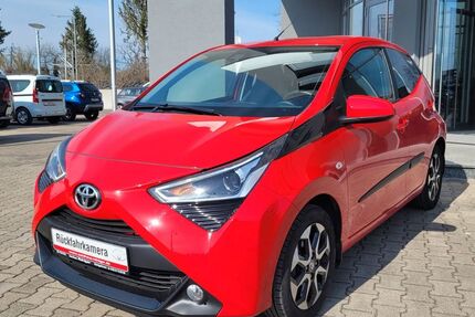 Toyota Aygo (X) 14.750 km 11.500 &euro; Königsbrunn / Augsburg 86343
