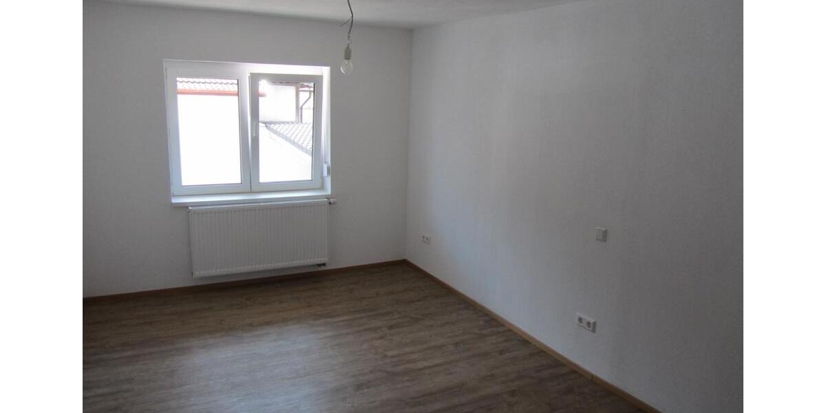 Etagenwohnung Hiltenfingen - 3 Zimmer, 80 m&sup2;, 980&euro; | Angebot:26591682