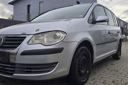 VW Touran 191.000 km 1.390 € Augsburg 86167