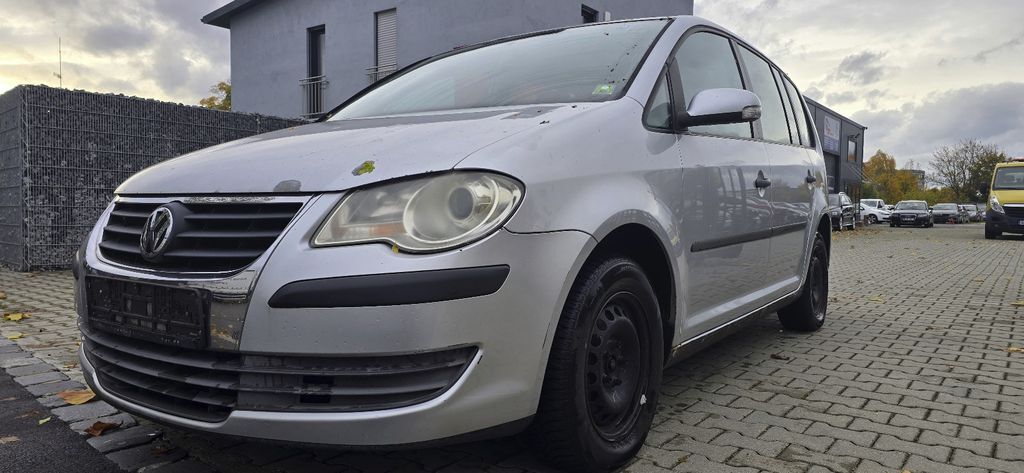 VW Touran 191.000 km 1.390 € Augsburg 86167