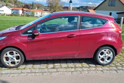 Ford Fiesta 100.000 km 3.200 &euro; Welden 86465