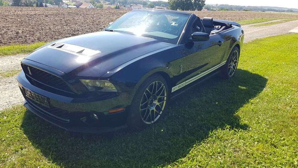 Ford Mustang 86.100 km 40.950 € Königsbrunn 86343