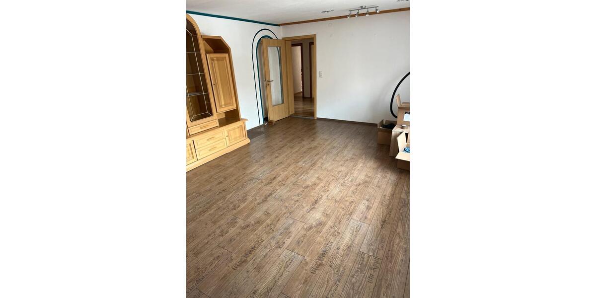 Etagenwohnung Fischach - 4 Zimmer, 95 m&sup2;, 1.100&euro; | Angebot:26638644