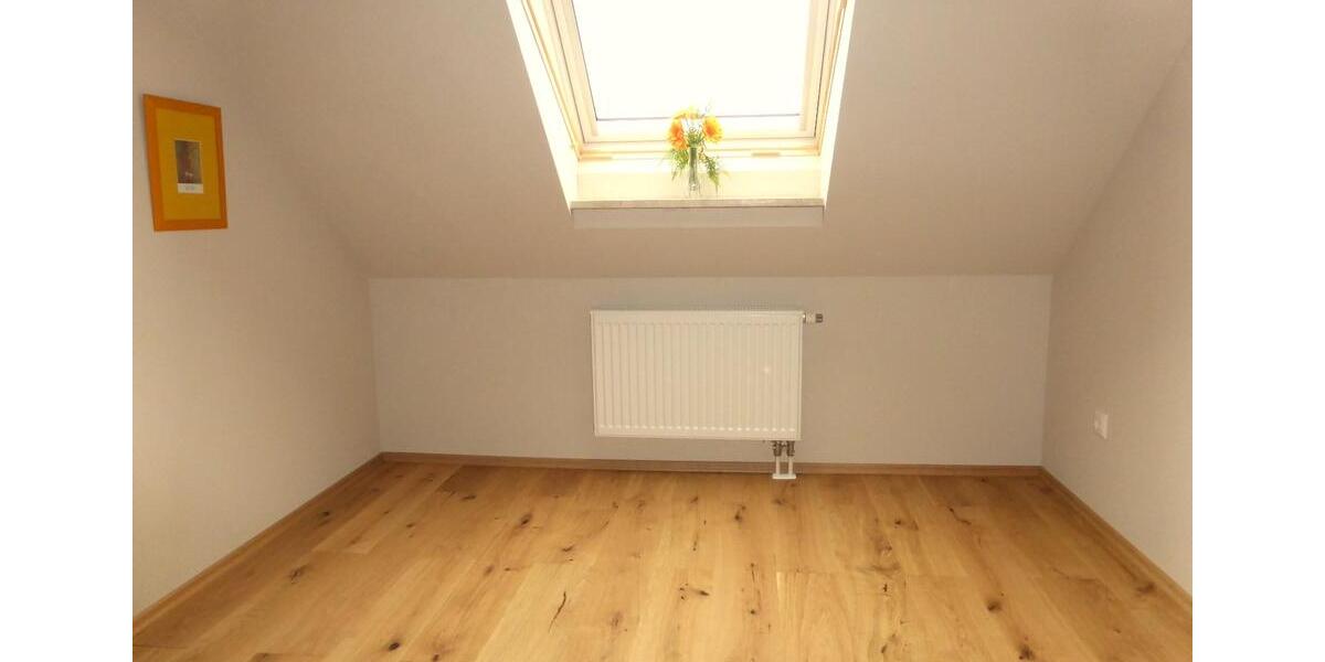 Dachgeschoßwohnung Königsbrunn - 2 Zimmer, 45 m&sup2;, 242.000&euro; | Angebot:26959088