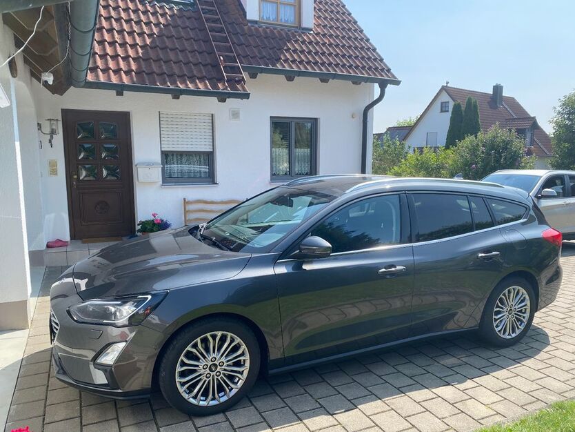 Ford Focus 87.000 km 15.990 € Altomünster 85250