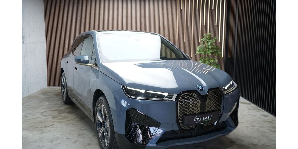 BMW iX 25.900 km 74.705 € Königsbrunn 86343