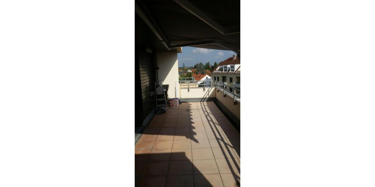 Möbliertes 1-Zimmer Penthouse mit Terrasse in Stadtbergen zimmer