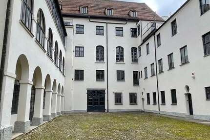 Wohnung Augsburg - 4 Zimmer, 139 m&sup2;, 1.450&euro; | Angebot:26736963