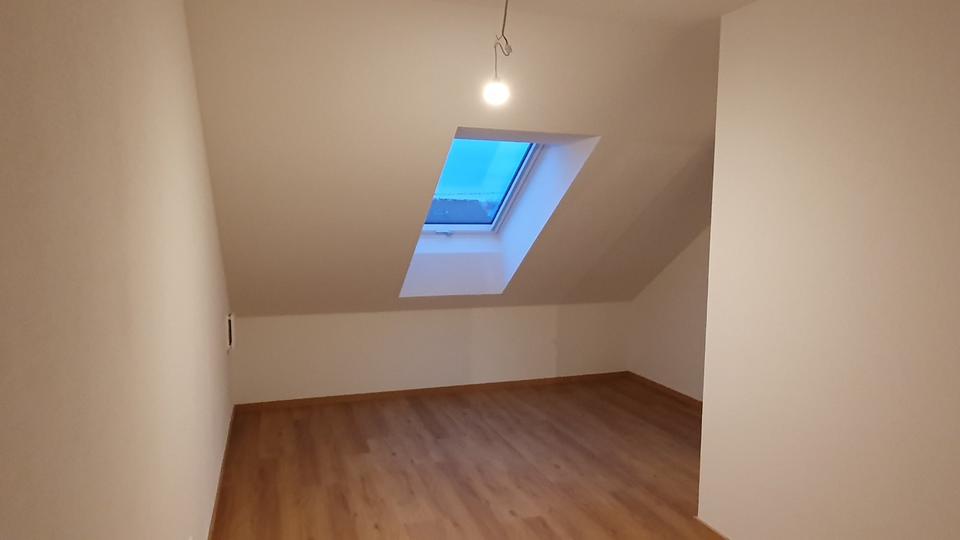 Dachgeschoßwohnung Wertingen - 3.5 Zimmer, 77 m&sup2;, 950&euro; | Angebot:25632258