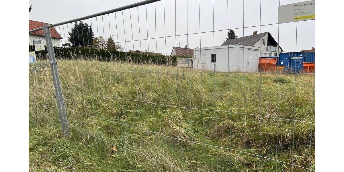 Bauland - mit genehmigtem Plan 8 -10 FH zimmer