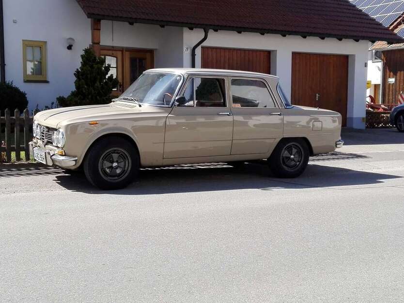 Alfa Romeo Giulia 99.999 km 32.500 € Augsburg 86165