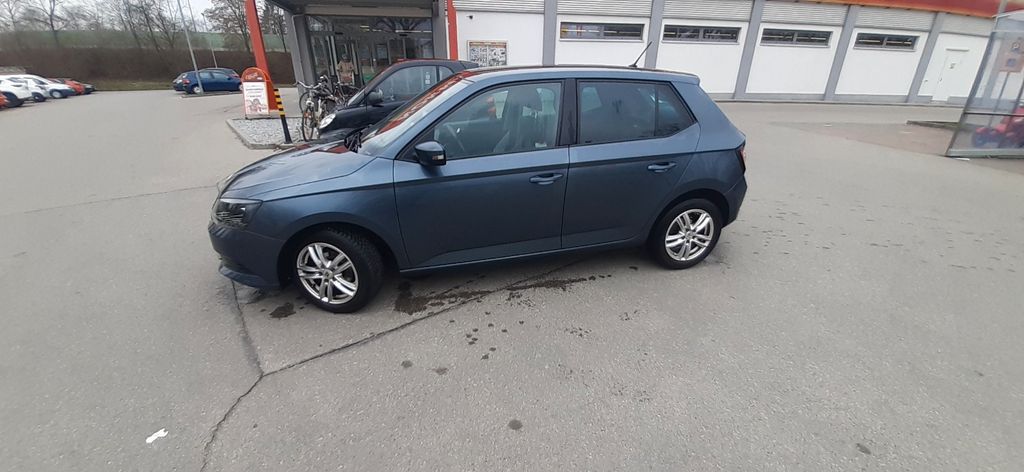 Skoda Fabia 211.000 km 5.900 &euro; Augsburg 86157