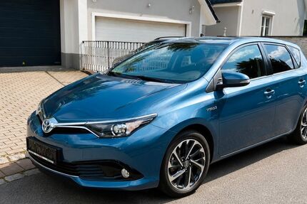 Toyota Auris 95.200 km 13.800 &euro; Heinrichshofen 86492