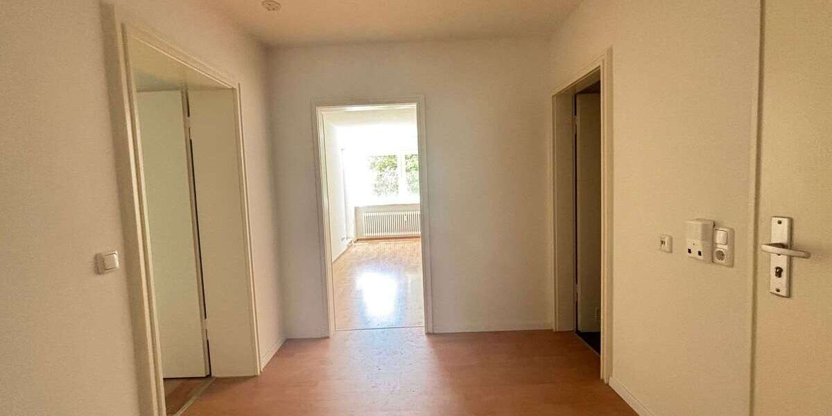 Etagenwohnung Augsburg Hochzoll - 4 Zimmer, 85 m&sup2;, 1.038&euro; | Angebot:26929409
