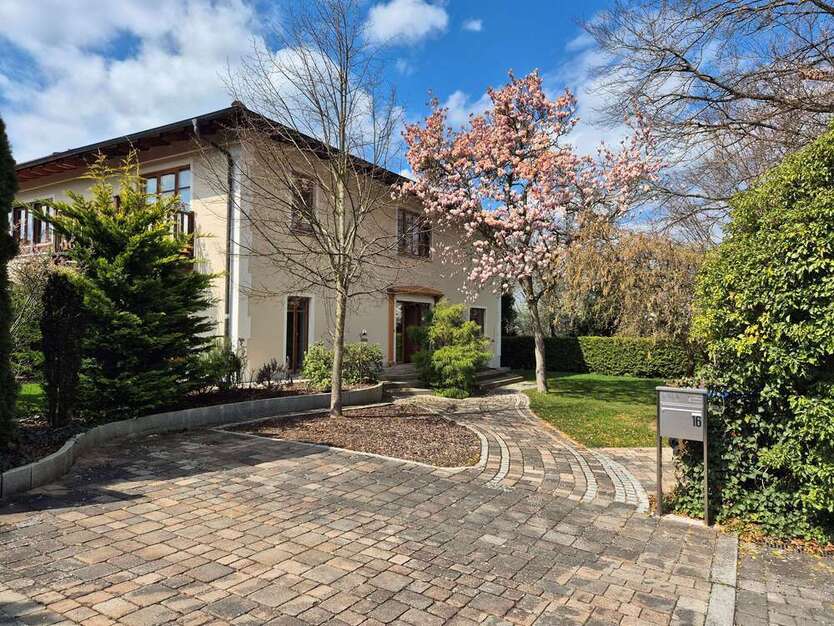 Haus zum Kaufen in Neusäß-Steppach 1.480.000 € 300 m²