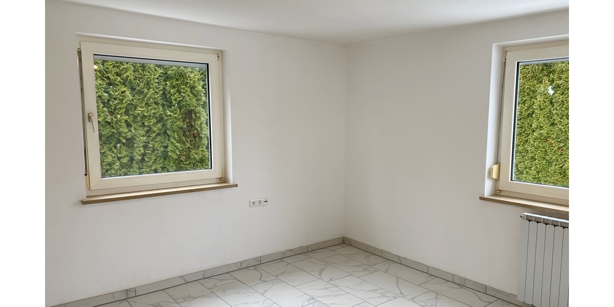 Wohntraum in Augsburg-Bärenkeller Ein- oder Zweifamilienhaus mit Pool - Zweifamilienhaus Augsburg / Bärenkeller Bärenkeller | Angebot:26744968