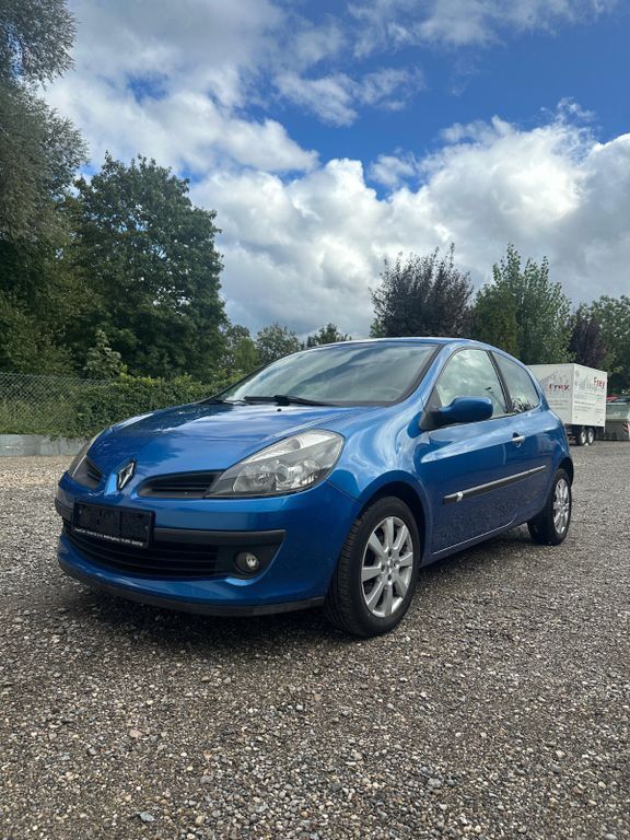 Renault Clio 181.220 km 2.250 € Augsburg 86165