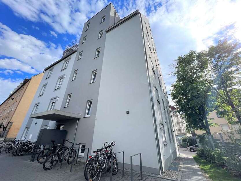 Wohnung zum Mieten in Augsburg 590 € 23.55 m²