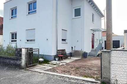 Haus zum Kaufen in Herbertshofen 630.000 € 227 m² 9 zimmer