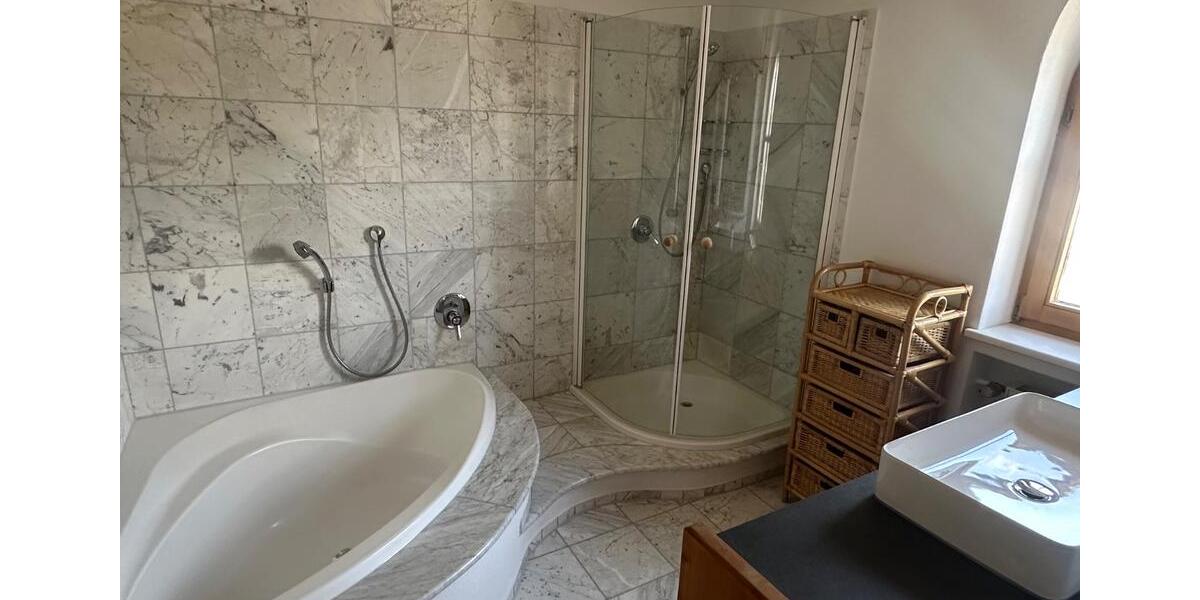 Etagenwohnung Großaitingen - 3 Zimmer, 100 m&sup2;, 1.300&euro; | Angebot:26705038