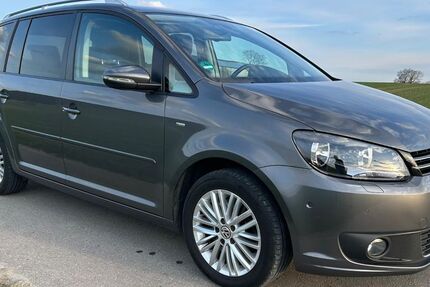 VW Touran 104.030 km 12.799 &euro; Dasing 86453