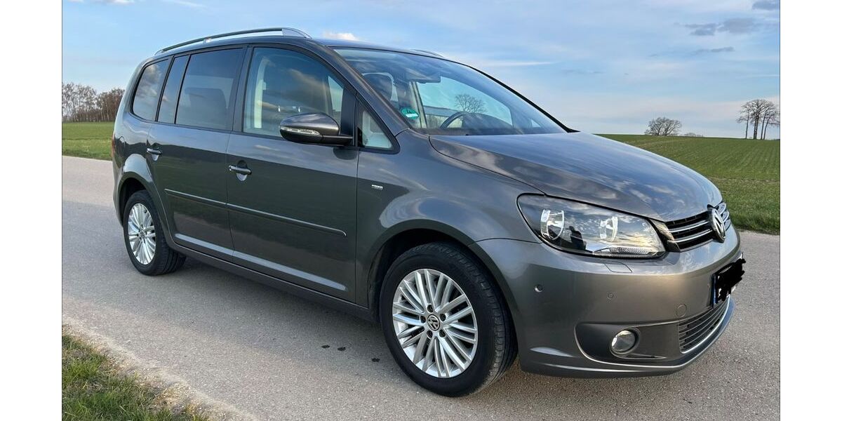 VW Touran 104.030 km 12.799 &euro; Dasing 86453