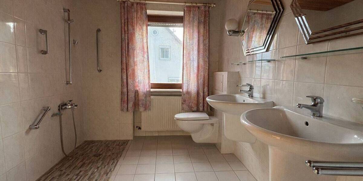 Einfamilienhaus Dinkelscherben - 8 Zimmer, 174 m&sup2;, 348.000&euro; | Angebot:26246184