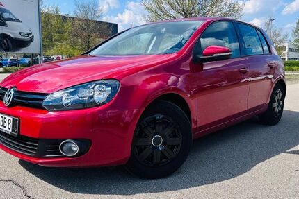 VW Golf 111.000 km 4.999 &euro; Augsburg 86179