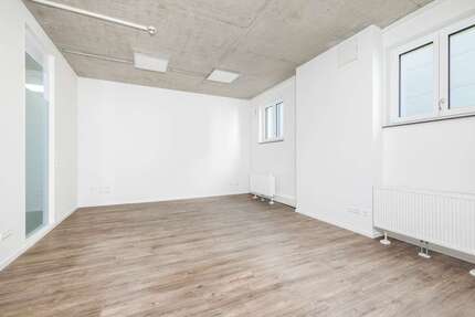 Büro in Neusäß 423,63 € 47.07 m² zimmer